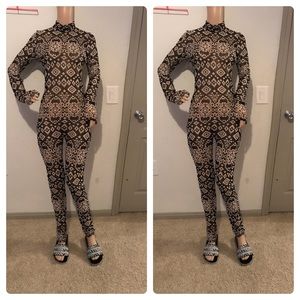 🔥Black and White Jumpsuit🔥